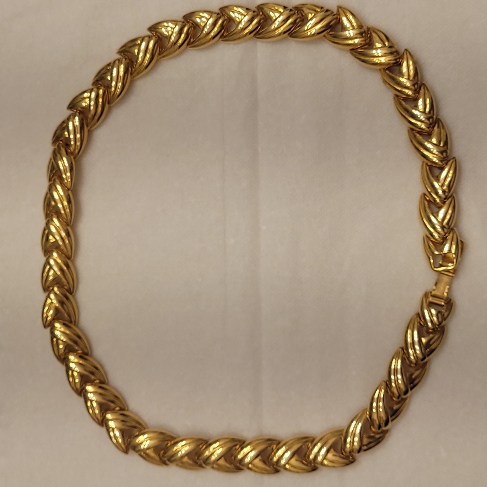 Vintage 1970 Krementz 14kg overlay choker necklace.